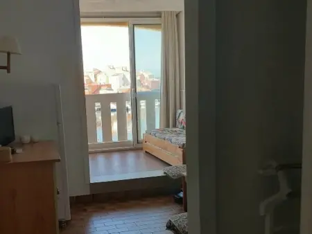 Bel appartement 4 personnes avec piscine, parking privé et vue marina - Photo 11