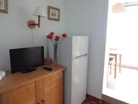 Bel appartement 4 personnes avec piscine, parking privé et vue marina - Photo 13