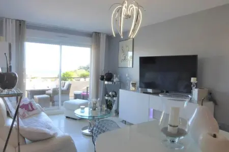 Ferienwohnung in Mandelieu-La Napoule, Appartement à Cannes avec vue sur mer - Photo 2