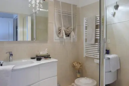 Ferienwohnung in Mandelieu-La Napoule, Appartement à Cannes avec vue sur mer - Photo 9
