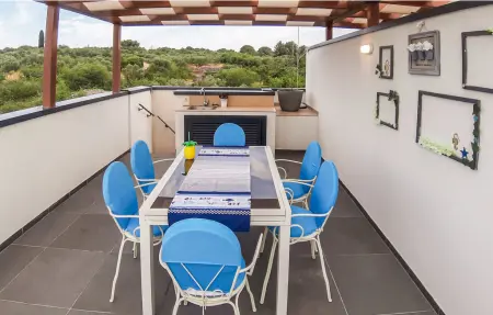 Appartement 5 personnes à Okrug Gornji - Photo 1