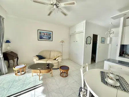Studio les pieds dans l'eau, climatisé, terrasse, Wi-Fi inclus à Ajaccio - Photo 7
