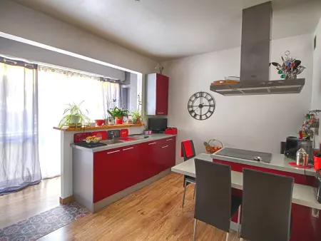 Appartement 4 pièces avec terrasse, climatisation, parking privé au cœur d'Ajaccio - Photo 1
