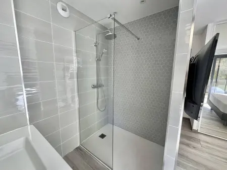 Appartement de luxe en bord de mer avec climatisation - Photo 25