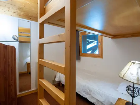 Chalet cosy à Méribel avec mezzanine et cuisine équipée - Photo 9