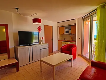 Rez-de-jardin avec accès piscine et mer, parking privé - Photo 2