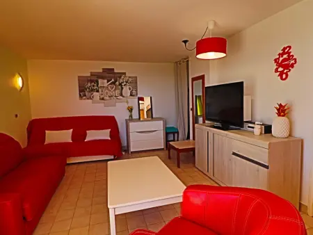 Rez-de-jardin avec accès piscine et mer, parking privé - Photo 3