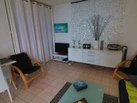 Studio cabine à Sète avec terrasse, parking privé, accès plage - Photo 4