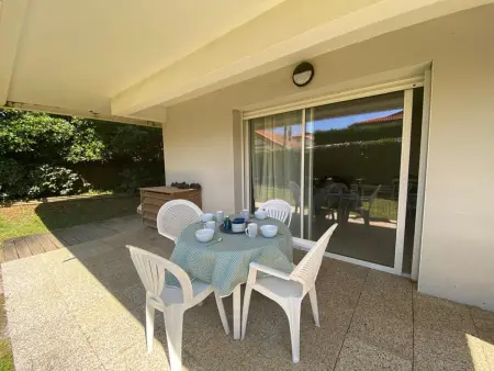 Appartement cosy à Capbreton: Jardin, Terrasse, Parking, Wi-Fi, à 300m de la Plage - Photo 1