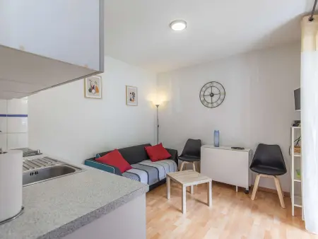 Appartement 32 m² avec balcon, proche télécabine et commodités, entièrement équipé, centre Cauterets - Photo 1