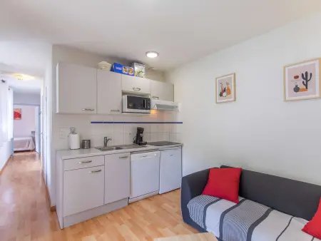 Appartement 32 m² avec balcon, proche télécabine et commodités, entièrement équipé, centre Cauterets - Photo 2