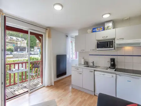 Appartement 32 m² avec balcon, proche télécabine et commodités, entièrement équipé, centre Cauterets - Photo 3
