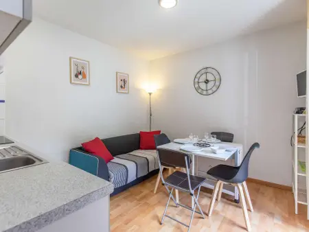 Appartement 32 m² avec balcon, proche télécabine et commodités, entièrement équipé, centre Cauterets - Photo 4