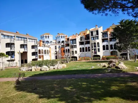 T2 calme avec terrasse et accès à la piscine au bord du lac - Photo 9