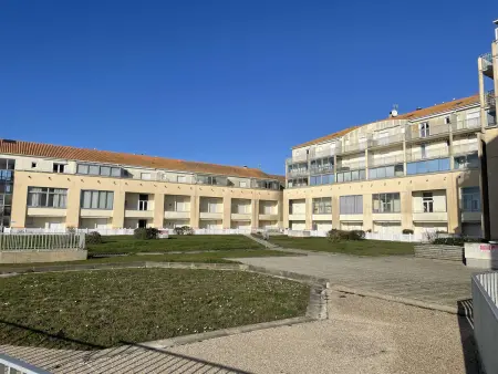 Appartement confortable 2 pièces avec balcon et parking, proche plage - Photo 20