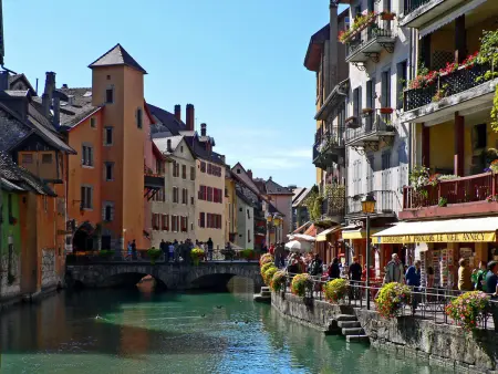 Calme et Confort à Annecy avec Terrasse et Parking - Photo 8