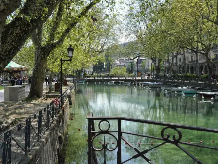 Calme et Confort à Annecy avec Terrasse et Parking - Photo 10