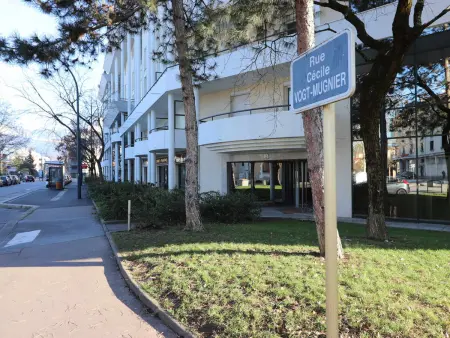 Calme et Confort à Annecy avec Terrasse et Parking - Photo 12