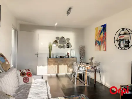 Splendide 2 pièces climatisé avec piscine et garage privé - Photo 3