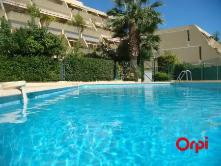 Splendide 2 pièces climatisé avec piscine et garage privé - Photo 12