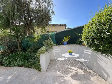 Studio Duplex Climatisé avec Terrasse à Porticcio, Proche Plages et Commodités, Internet Inclus - Photo 16