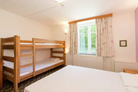 Aux Fleurs des Champs, Gîte à Ferrières avec Sauna et Jardin - Photo 14