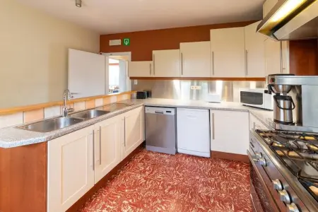 Aux Quatre Saisons, Grande Villa avec Bain à Bulles - Photo 3