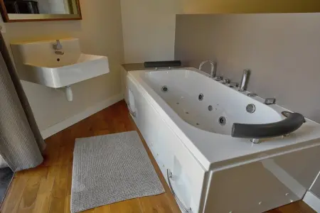 Château Froidthier, Château confortable à Thimister-Clermont avec piscine - Photo 27