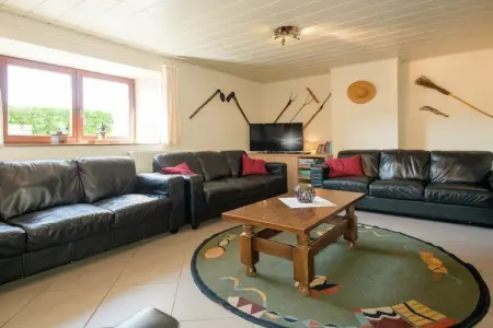 La Fermette, Gîte moderne avec jardin privé près de la forêt à Waimes - Photo 3