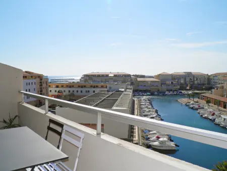 Charmant 2 pièces mezzanine, terrasse, parking et climatisation à Sète - Photo 5
