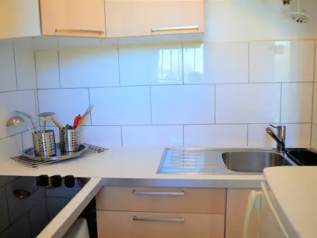 Studio au bord de l'eau avec terrasse et ménage inclus - Photo 7