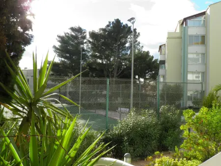 Charmant 2 pièces avec parking, tennis et loggia à 300m de la plage - Photo 11