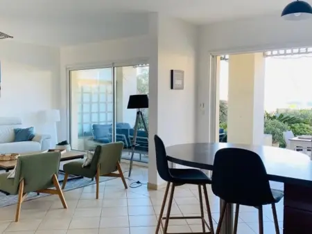 Appartement 3 pièces avec climatisation et parking, 200m de la plage - Photo 1
