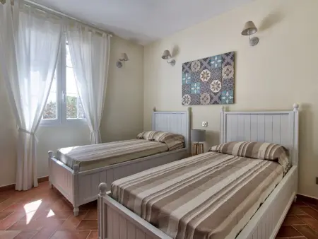 Appartement calme avec piscine, 5 pièces 8 couchages - Ajaccio, Corse du Sud - Photo 13