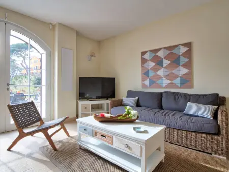 Appartement calme avec terrasse, jardin et piscine à Ajaccio - 6 couchages - Photo 4