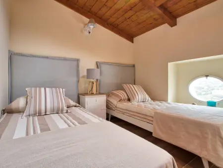 Appartement calme avec terrasse, jardin et piscine à Ajaccio - 6 couchages - Photo 8