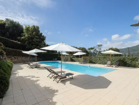 Appartement calme avec terrasse, jardin et piscine à Ajaccio - 6 couchages - Photo 14