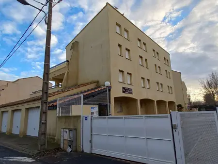 Appartement T2 cabine avec grande terrasse, proche plage, parking et équipements complets - Photo 10