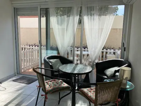 Studio climatisé avec terrasse et piscine, proche plage, parking sécurisé - Agde - Photo 5