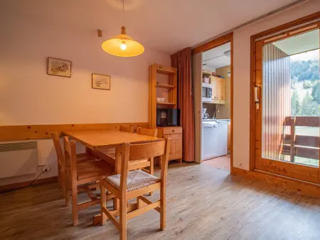 Charmant appartement 3 chambres avec balcon, proches des pistes et de l'ESF, animaux acceptés - Photo 2