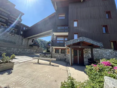 Studio divisible avec balcon, proche des pistes, animaux admis - Photo 13