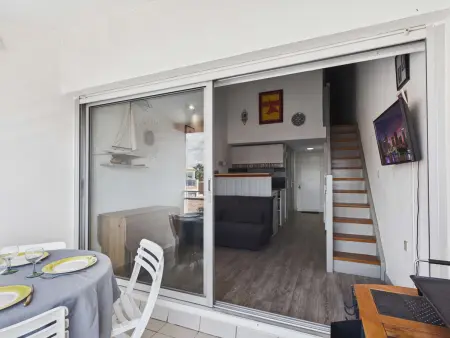 Appartement climatisé 2 pièces à 160m de la plage avec terrasse, parking privé et proche commerces - Photo 3