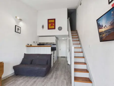 Appartement climatisé 2 pièces à 160m de la plage avec terrasse, parking privé et proche commerces - Photo 4