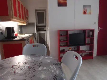 Charmant 2 pièces cabine avec parking et animaux admis à Sète - Photo 6