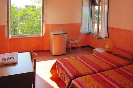 Bungalow Cisano San Vito Cisano di Bardolino-Diamante, Bungalow avec piscine à Cisano di Bardolino - Photo 2