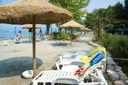 Bungalow Cisano San Vito Cisano di Bardolino-Diamante, Bungalow avec piscine à Cisano di Bardolino - Photo 5