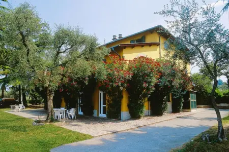 Bungalow Cisano San Vito Cisano di Bardolino-Diamante, Bungalow avec piscine à Cisano di Bardolino - Photo 8