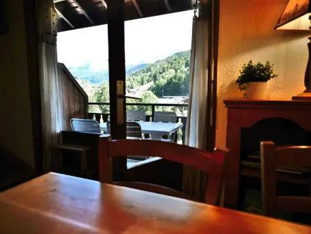 Charmant 2 pièces + mezzanine, 42m², 4 pers, balcon sud, proche commerces et ski bus au Grand-Bornand - Photo 2