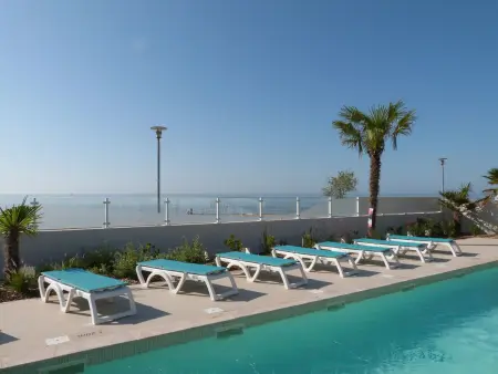 Appartement luxe 4 pers, bord de mer, balcon, piscine, animaux admis, parking, WiFi - Photo 16