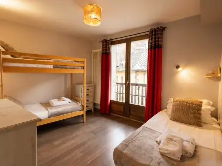 Appartement 4 pièces pour 8/9 pers, animaux admis, balcon et parking - Photo 9